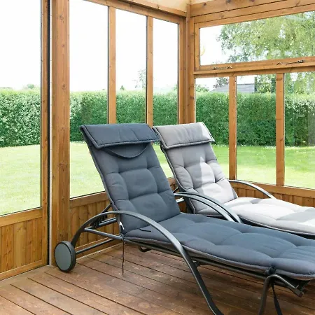 6 Person In Hejls-by Traum *